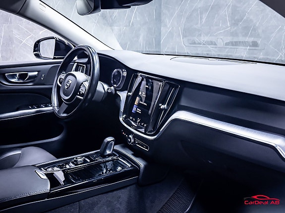 Volvo V60 13 of 30
