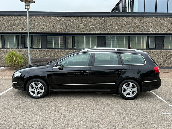 Volkswagen Passat 2 of 5