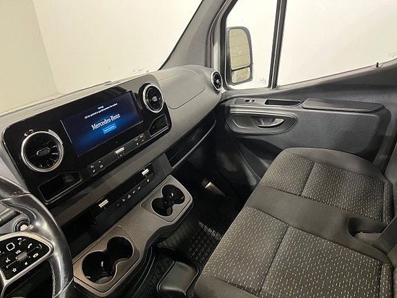 Mercedes-Benz Sprinter 319 14 of 19