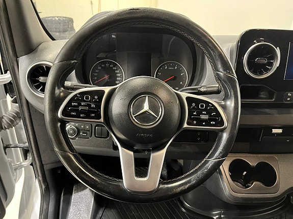 Mercedes-Benz Sprinter 319 12 of 19