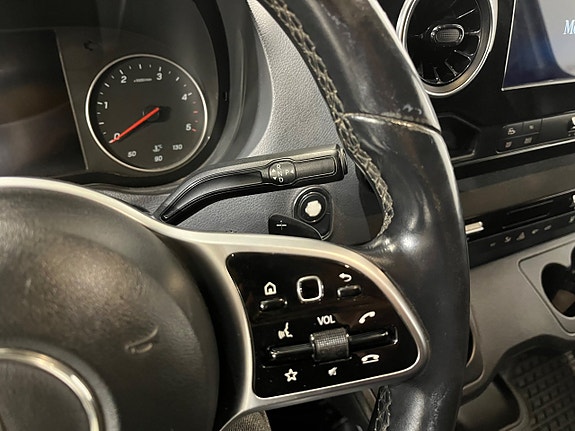 Mercedes-Benz Sprinter 319 15 of 19