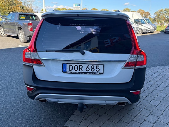 Volvo XC70 5 of 15
