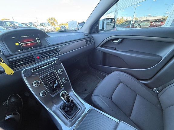 Volvo XC70 15 of 15