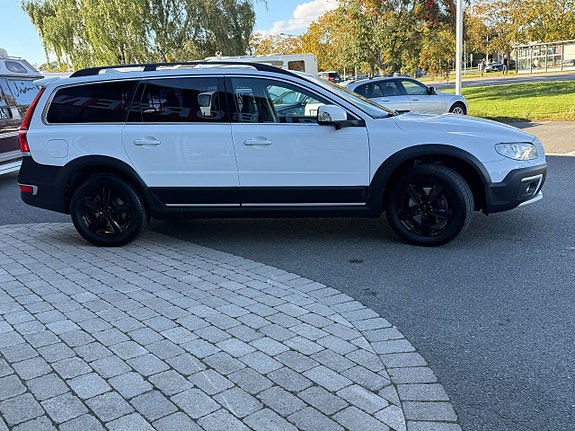 Volvo XC70 3 of 15