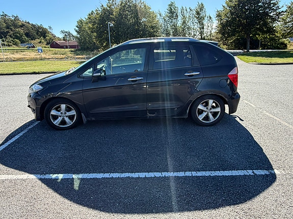 Honda FR-V 9 of 9