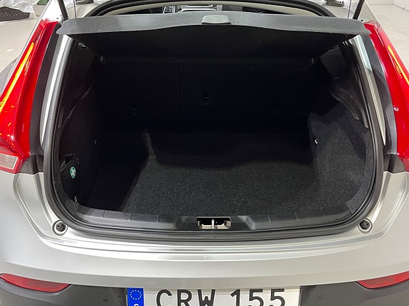Volvo V40 Cross Country 11 of 20