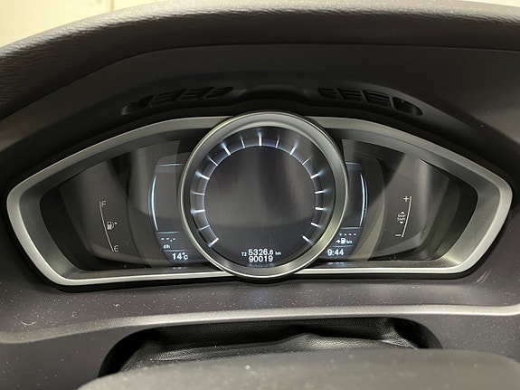 Volvo V40 Cross Country 14 of 20