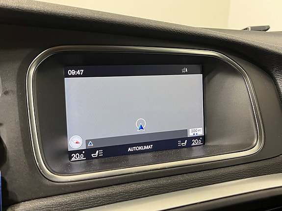 Volvo V40 Cross Country 20 of 20