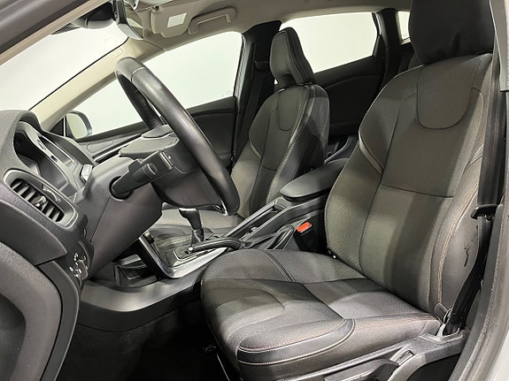 Volvo V40 Cross Country 9 of 20