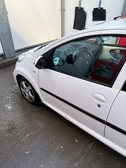 Peugeot 107 5 of 7