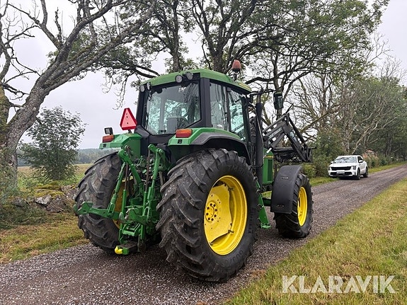 Traktor John Deere 6800 med lastare 3 of 6