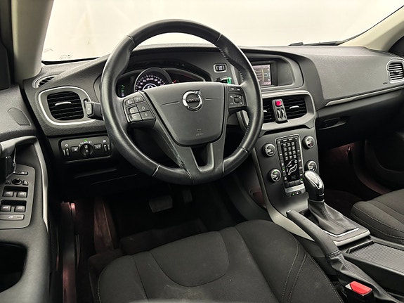 Volvo V40 16 of 23
