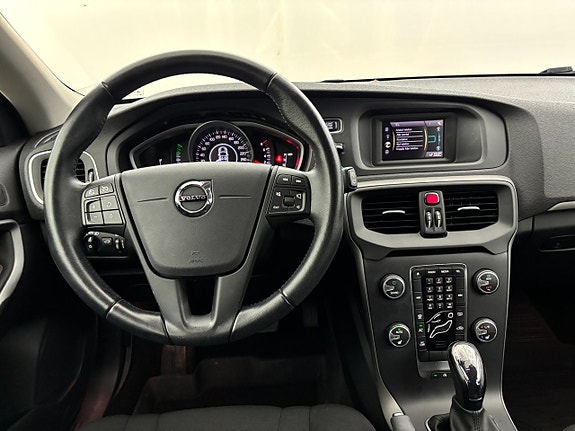 Volvo V40 18 of 23