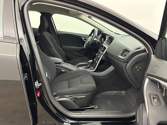 Volvo V40 21 of 23