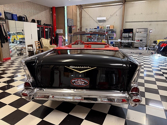 Chevrolet Bel Air 8 of 27