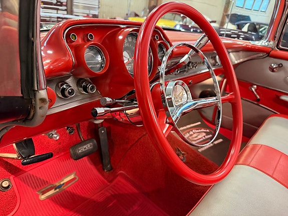 Chevrolet Bel Air 17 of 27
