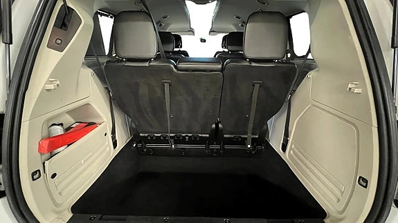 Lancia Voyager 15 of 27