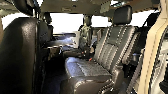 Lancia Voyager 12 of 27