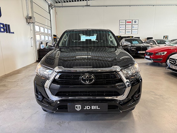 Toyota HiLux 4 of 17