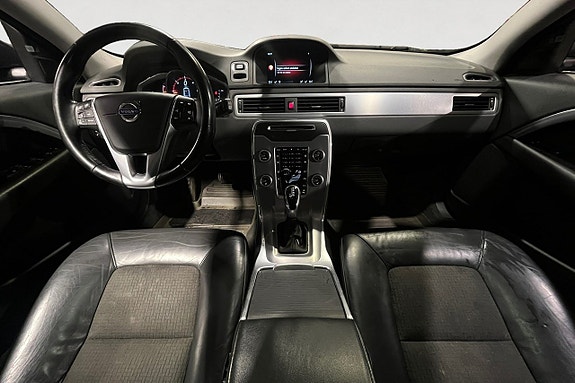 Volvo V70 11 of 17