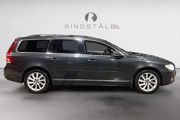 Volvo V70 8 of 17