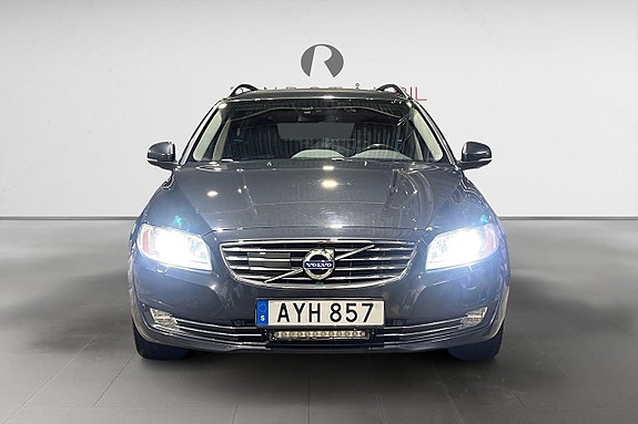 Volvo V70 10 of 17