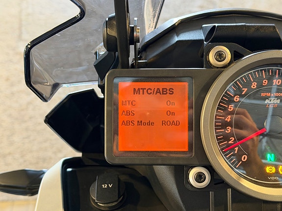 KTM 1190 Adventure Grey 2014 |Värmehandtag| Elektronisk fjädring 13 of 18