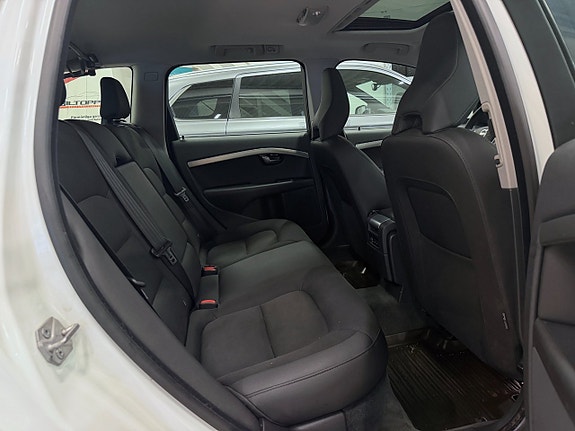 Volvo XC70 7 of 13