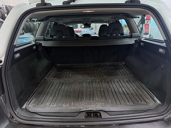 Volvo XC70 11 of 13