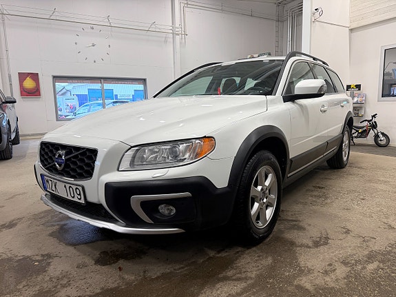 Volvo XC70 13 of 13