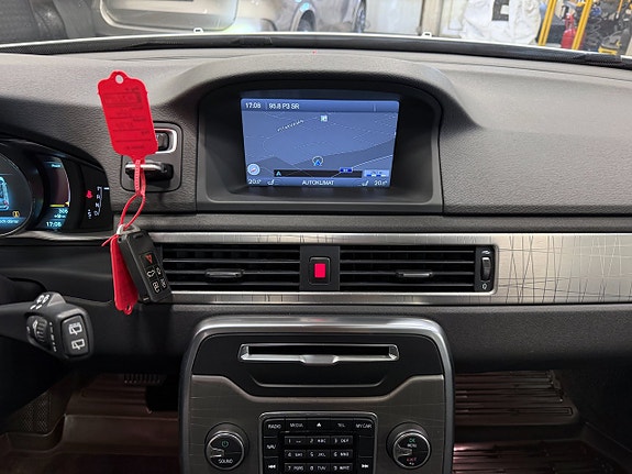 Volvo XC70 5 of 13