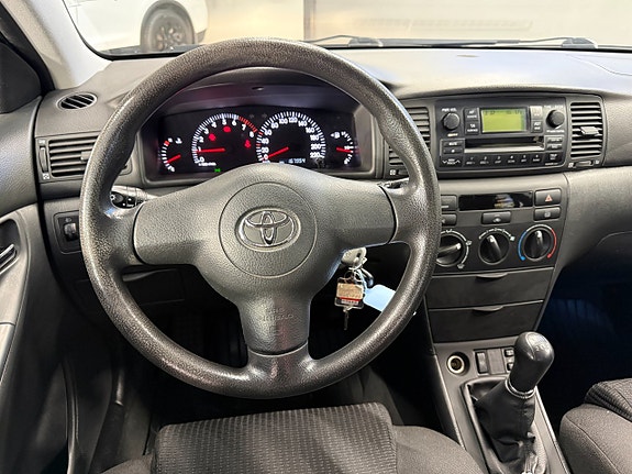 Toyota Corolla 13 of 20