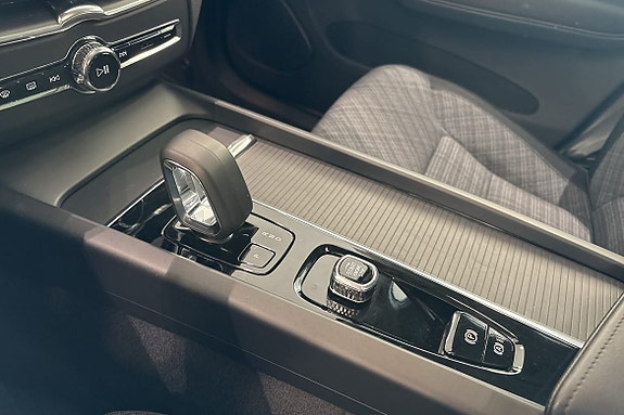 Volvo XC60 24 of 30