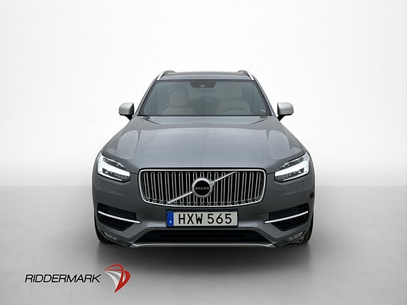 Volvo XC90 2 of 30