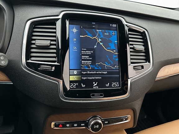 Volvo XC90 20 of 30