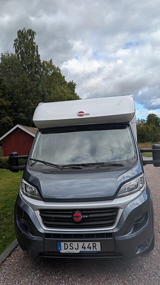 Bürstner Lyseo TD 690 G 2 of 17