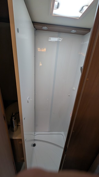 Bürstner Lyseo TD 690 G 13 of 17