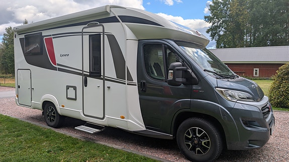 Bürstner Lyseo TD 690 G 3 of 17