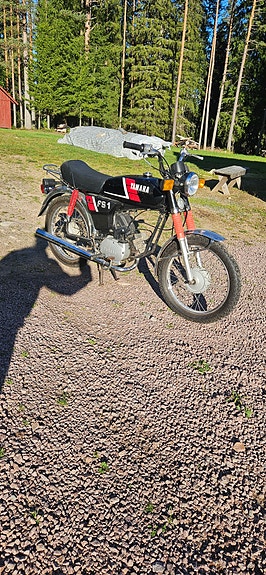 Yamaha 4 of 5