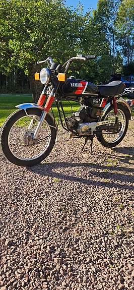 Yamaha 2 of 5