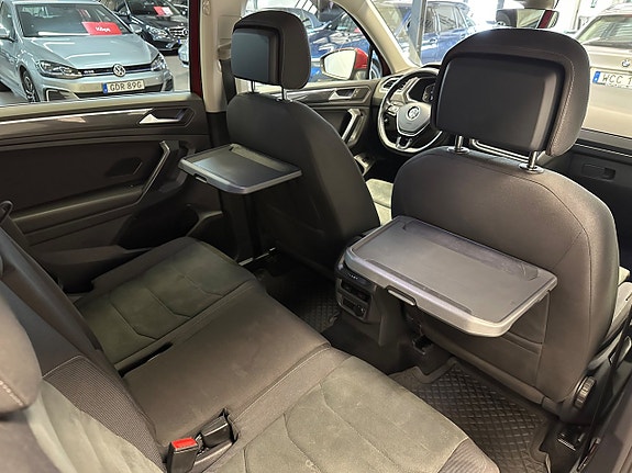 Volkswagen Tiguan Allspace 19 of 30