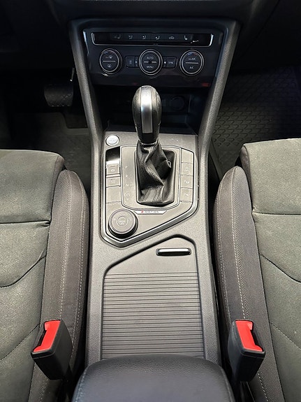 Volkswagen Tiguan Allspace 26 of 30