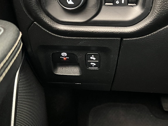 Dodge RAM 1500 24 of 30