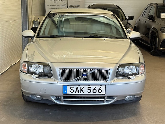 Volvo S80 2 of 20