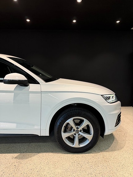 Audi Q5 8 of 19