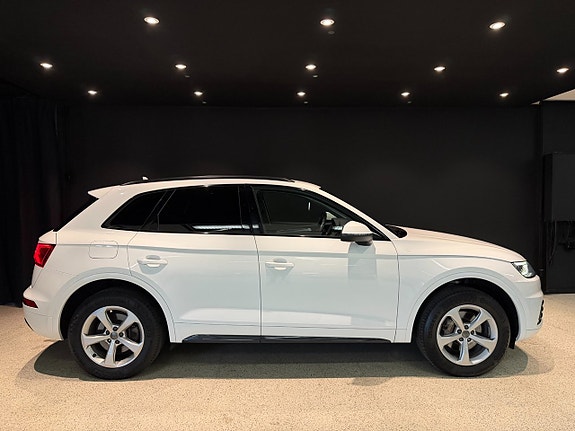 Audi Q5 6 of 19