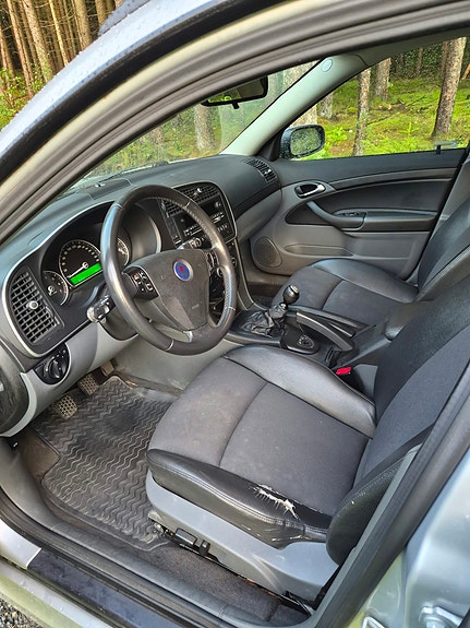 Saab 9-3 4 of 5