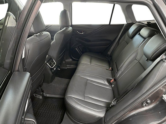 Subaru Outback 8 of 18