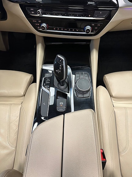 BMW 520d 25 of 30