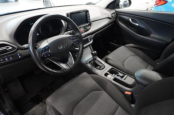 Hyundai i30 2 of 16